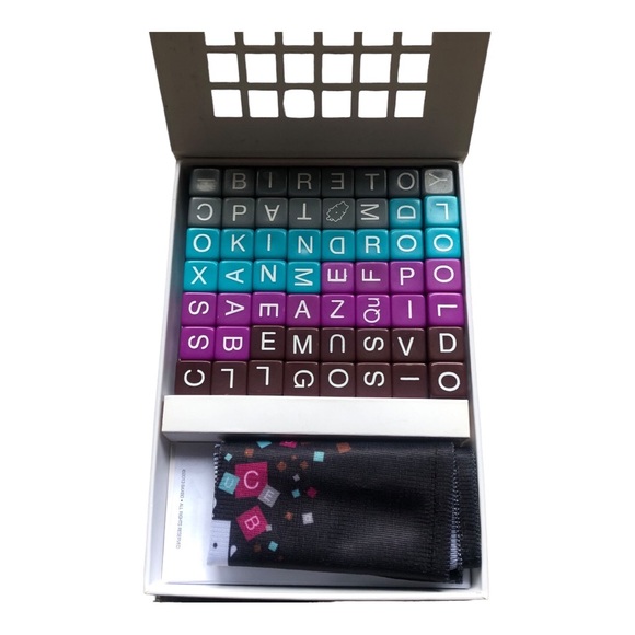 XOOM CUBES Word Race Games for Ages 6+ and for 2-4 Players to Build Vocabulary - Picture 5 of 6